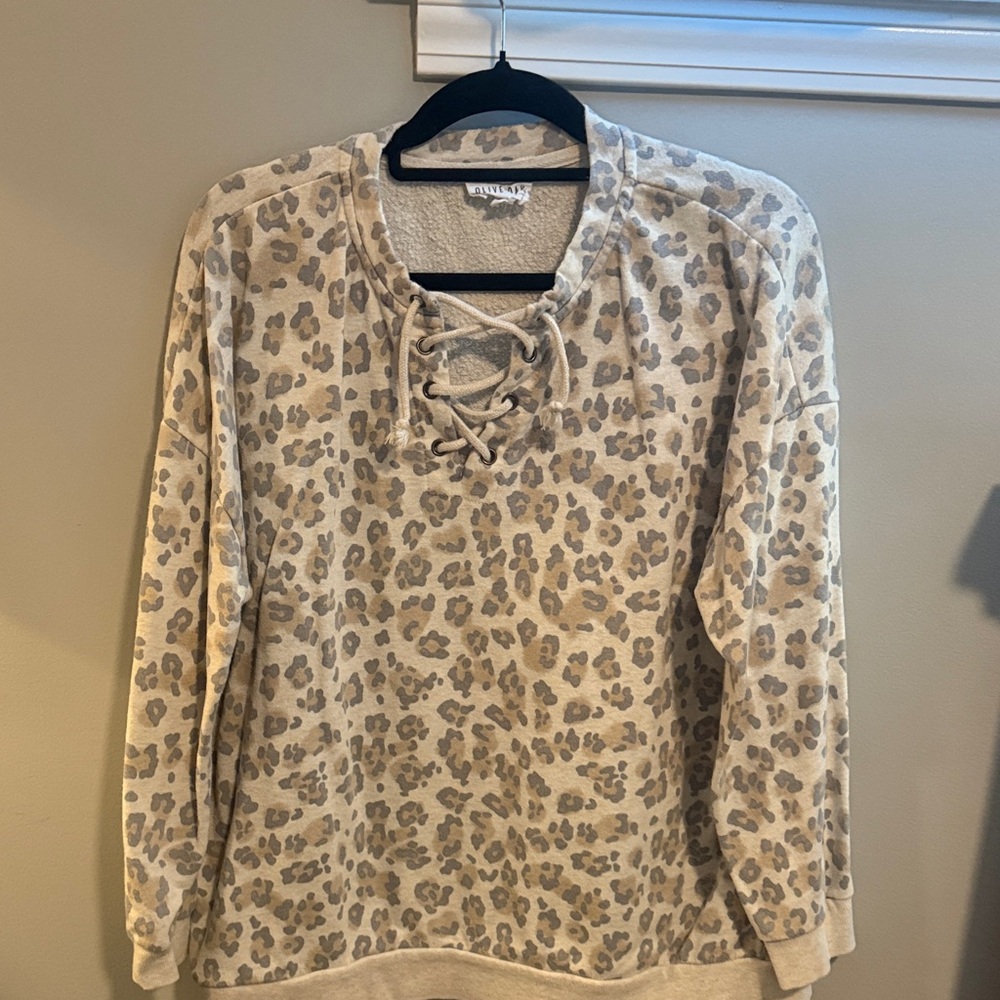 Olive & Oak Beige Textured Top